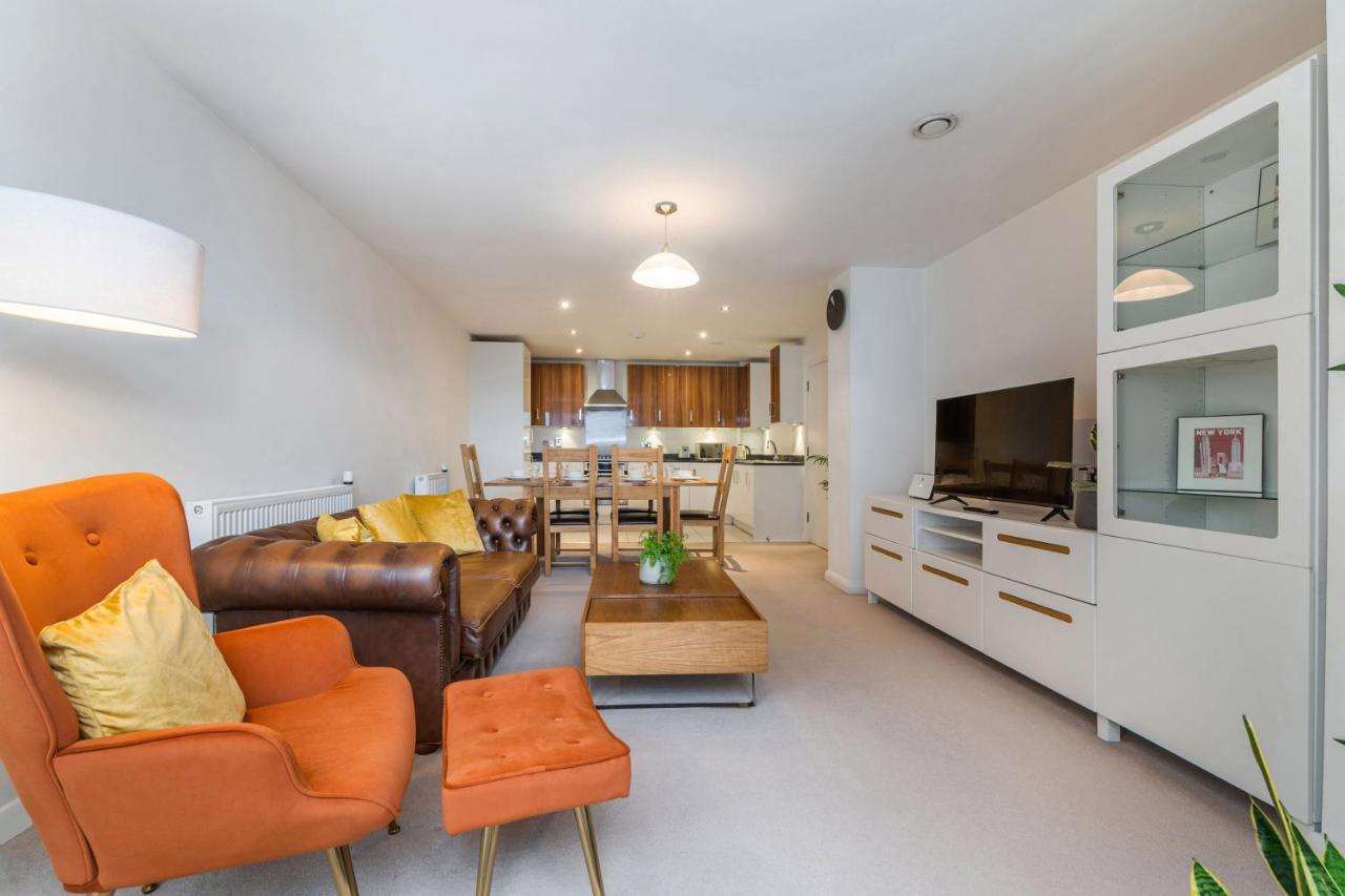 Luxury 2 Bedroom Large Balcony 5 Minutes To Kensington, Holland Park, Westfield Shopping Centre, Portobello Market London Kültér fotó