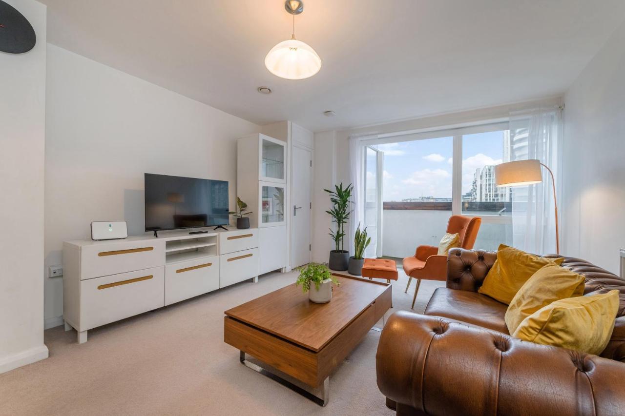 Luxury 2 Bedroom Large Balcony 5 Minutes To Kensington, Holland Park, Westfield Shopping Centre, Portobello Market London Kültér fotó